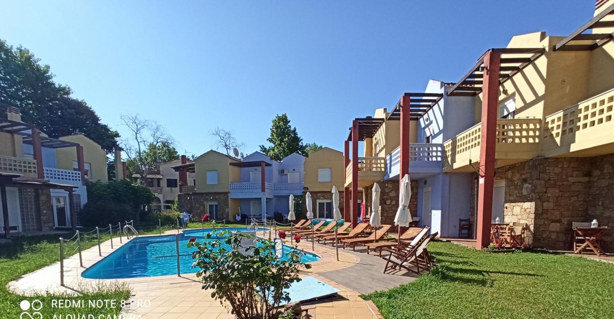 Ydna Family Hotel Apartments Possidi Exterior foto